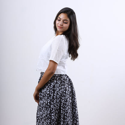 Cotton Hakoba White top black skirt