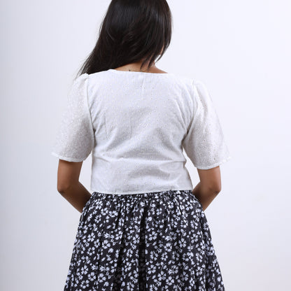 Cotton Hakoba White top black skirt